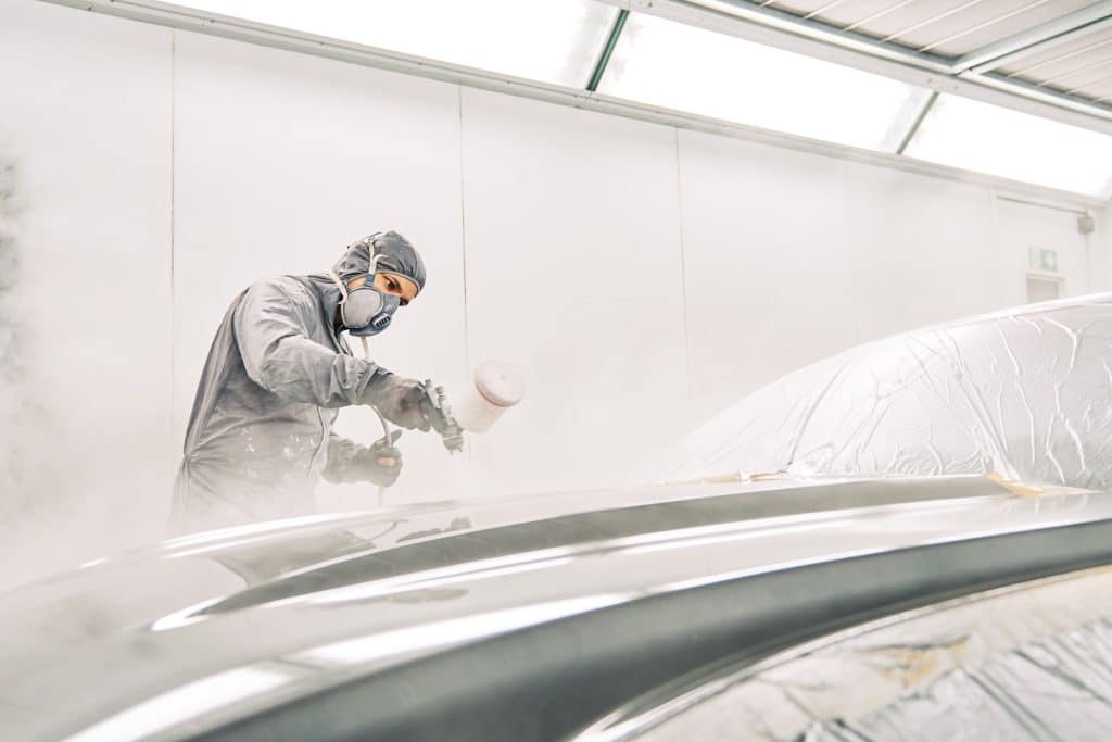 Profesjonell billakkering i Tromsø med fokus på kvalitet og miljø.