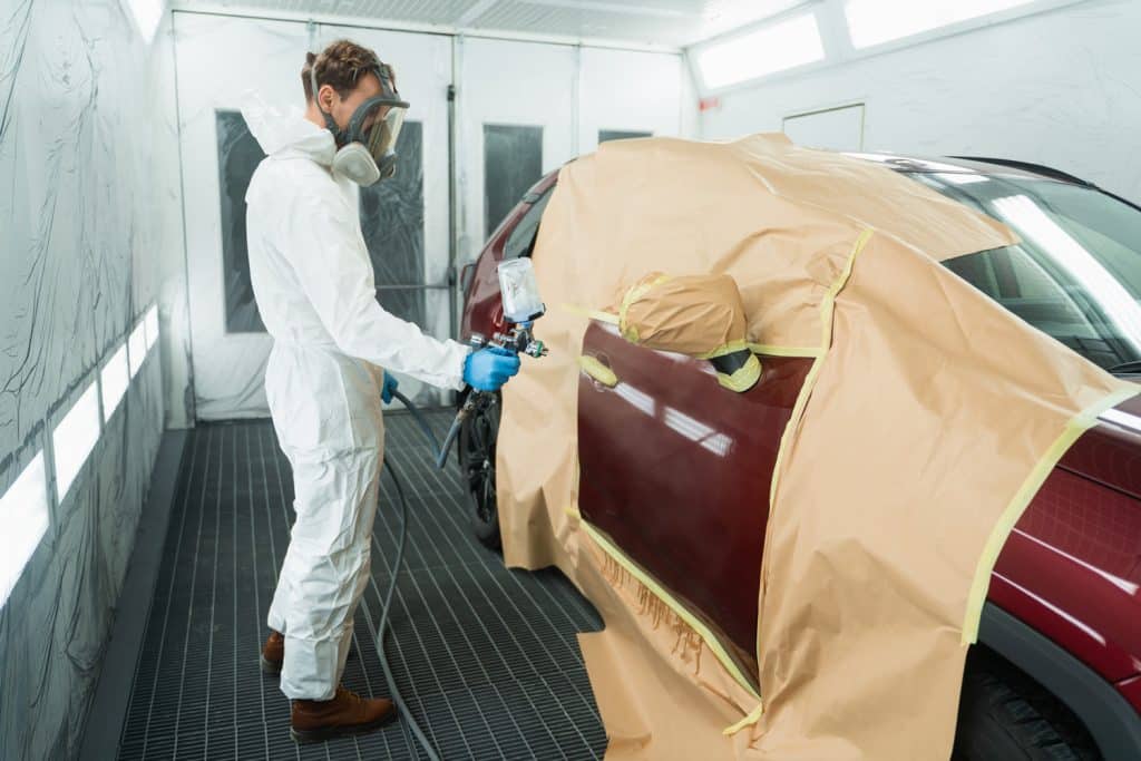 Billakkering i Tromsø: Moderne verksted med miljøsertifisering.