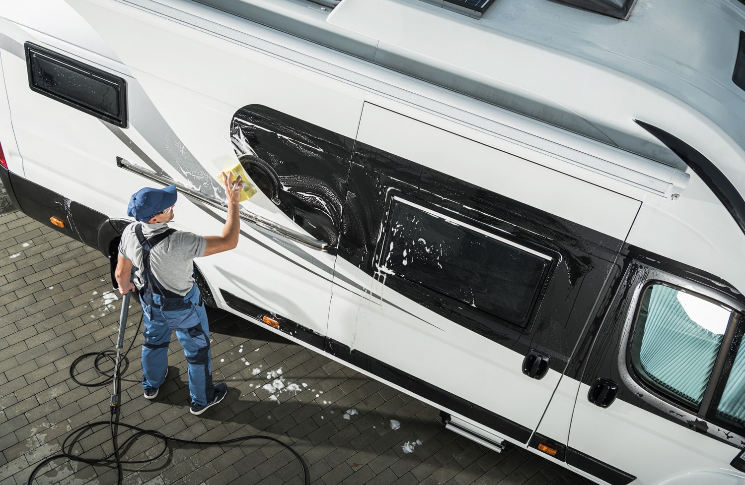 Profesjonell karosserireparasjon av bobiler i Tromsø hos Bil & Lakkservice